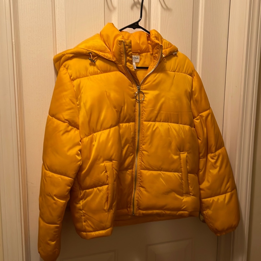 Arizona Jean Co hooded puffer